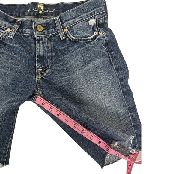 7 For All Mankind Women's Distressed Denim Bermuda Shorts Raw Hem Size 26 - Picture 4 of 8